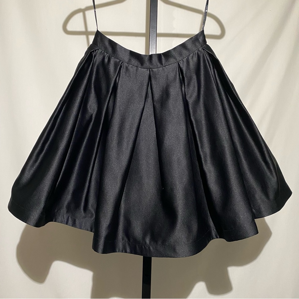Tadashi Shoji ruffled pleated skirt